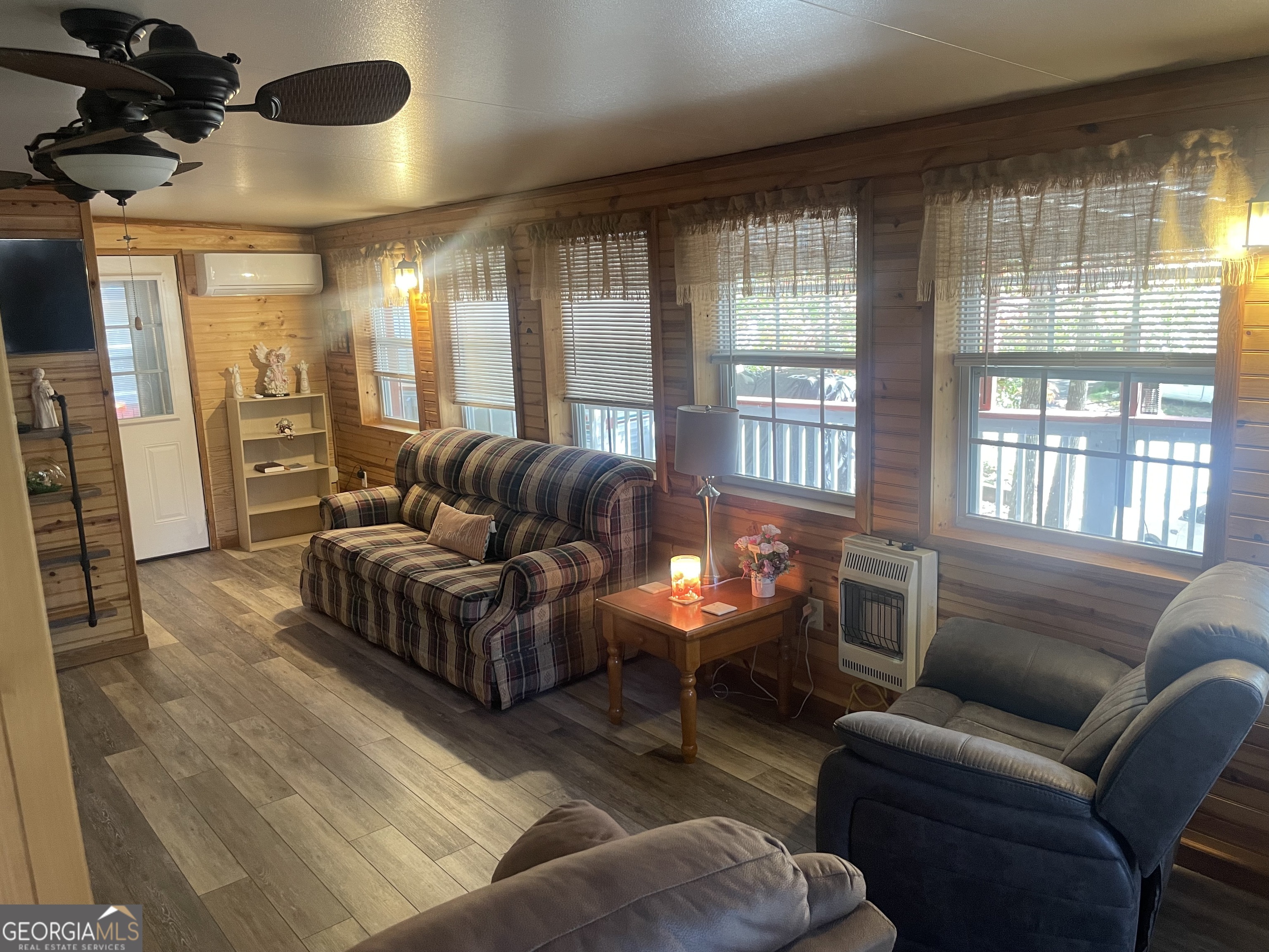 19 Yogi Bear BLVD B29