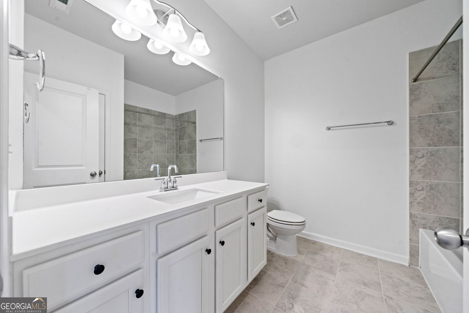 Doraville, Georgia 30360, United States, 4 Bedrooms Bedrooms, ,4 BathroomsBathrooms,Residential,Active,146928