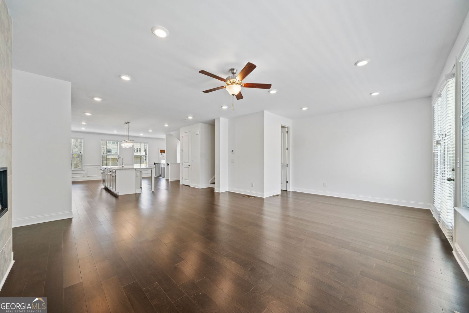 Doraville, Georgia 30360, United States, 4 Bedrooms Bedrooms, ,4 BathroomsBathrooms,Residential,Active,146928