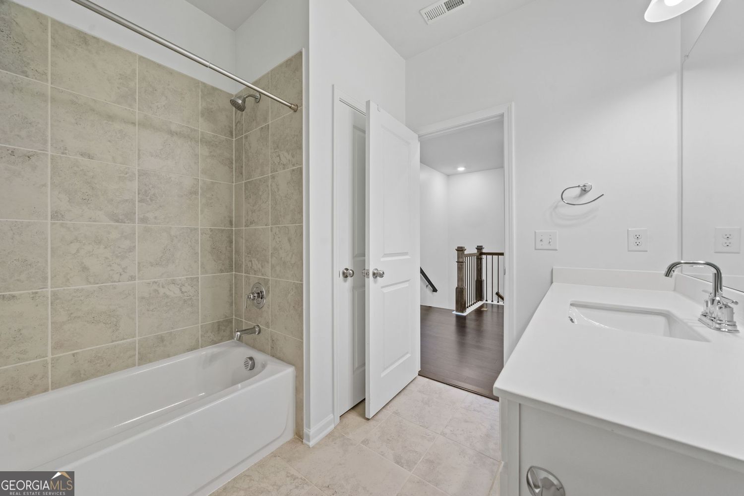 Doraville, Georgia 30360, United States, 4 Bedrooms Bedrooms, ,4 BathroomsBathrooms,Residential,Active,146928