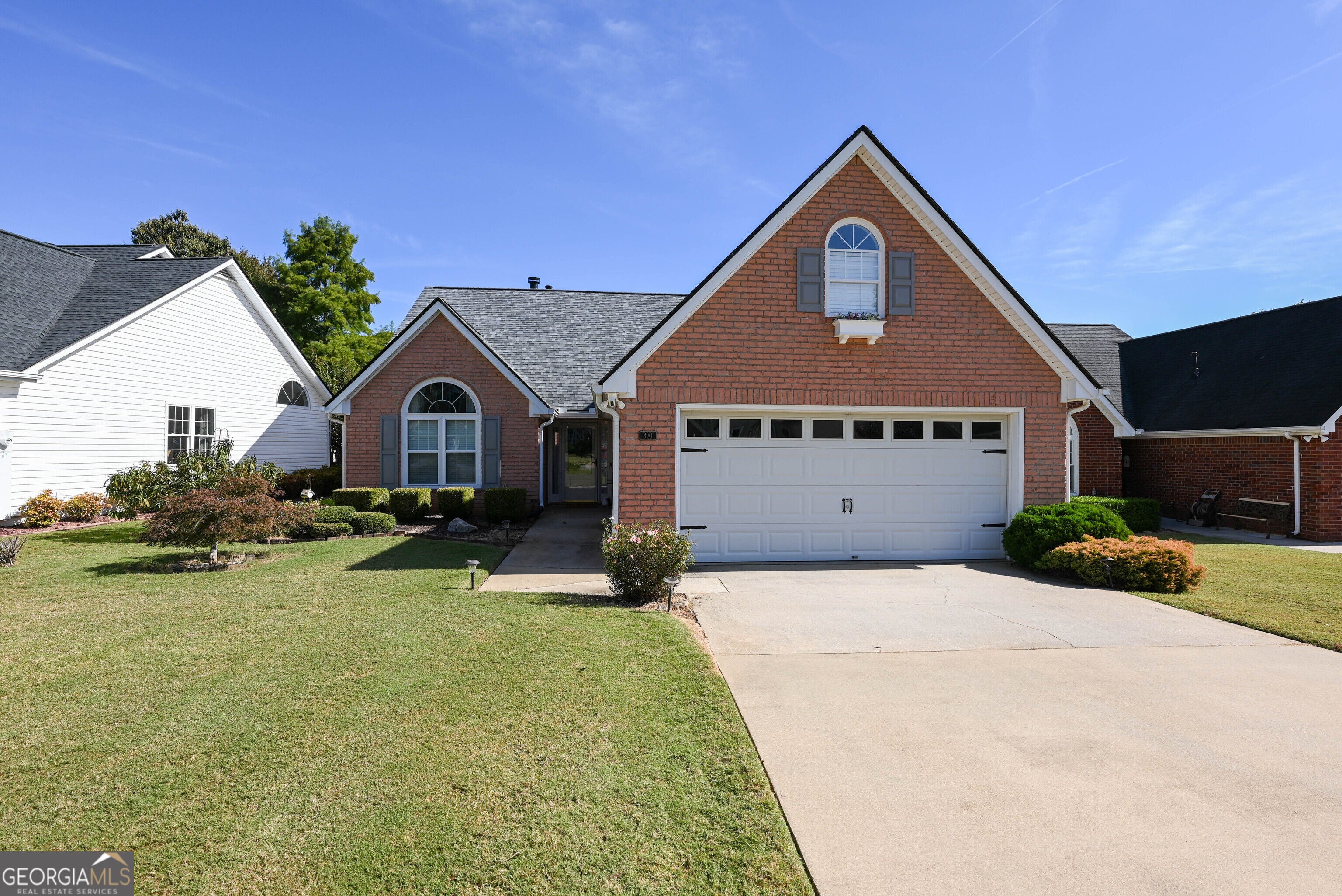 390 Fairway CT