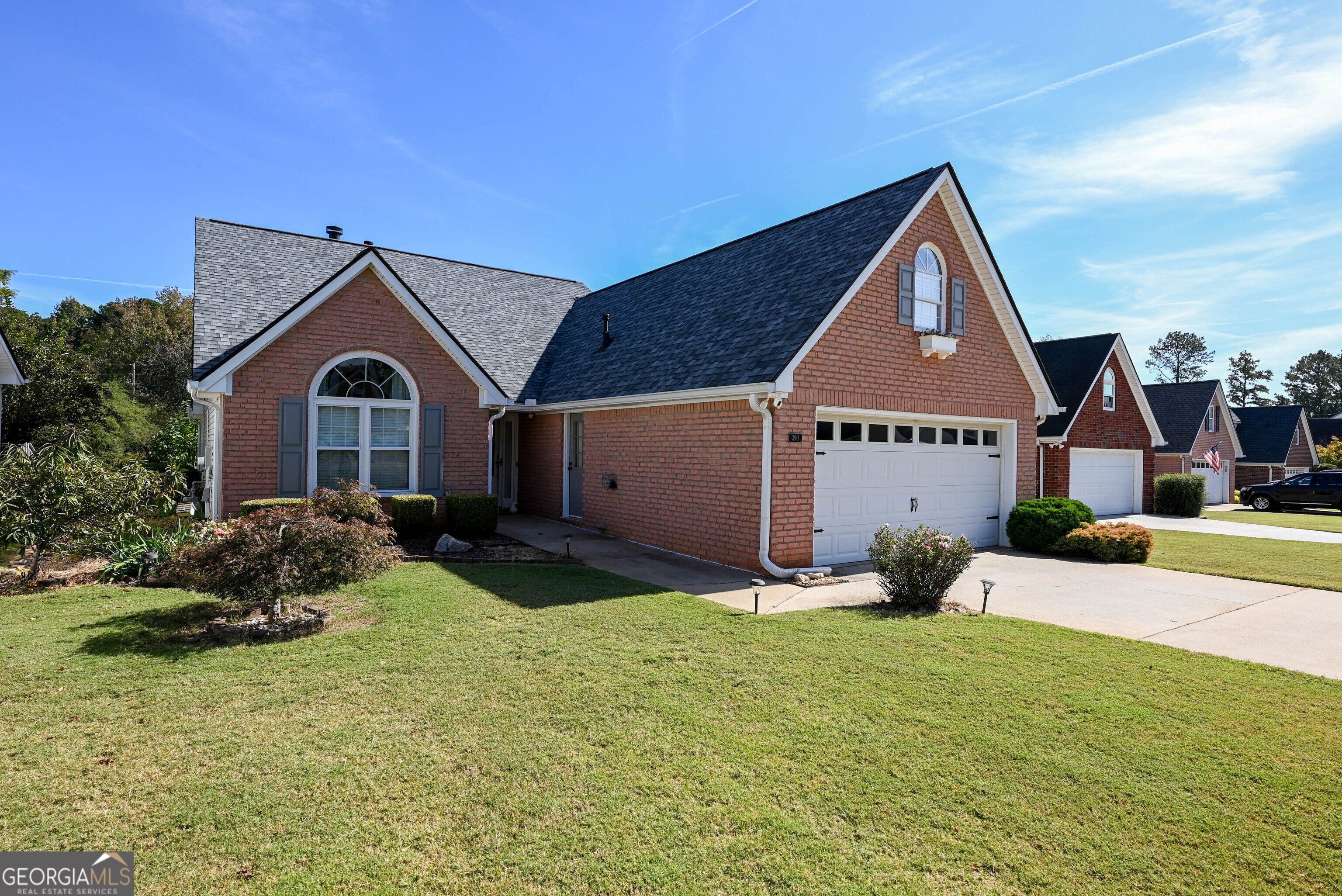 390 Fairway CT