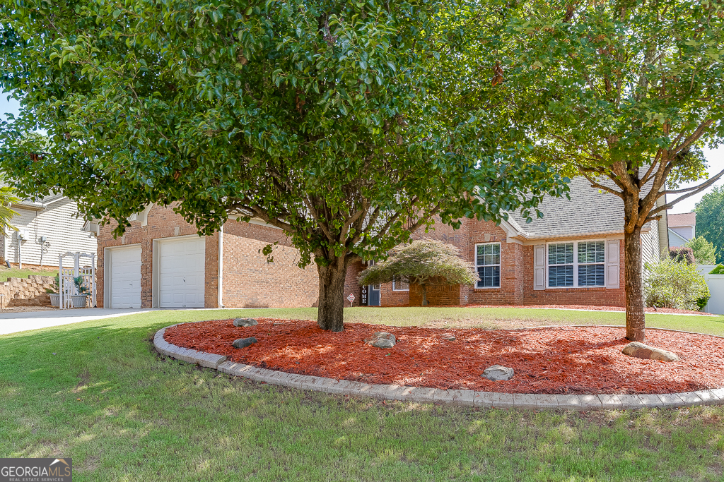 964 Jasmine DR
