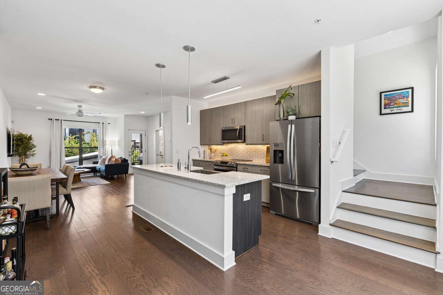 962 Moda DR