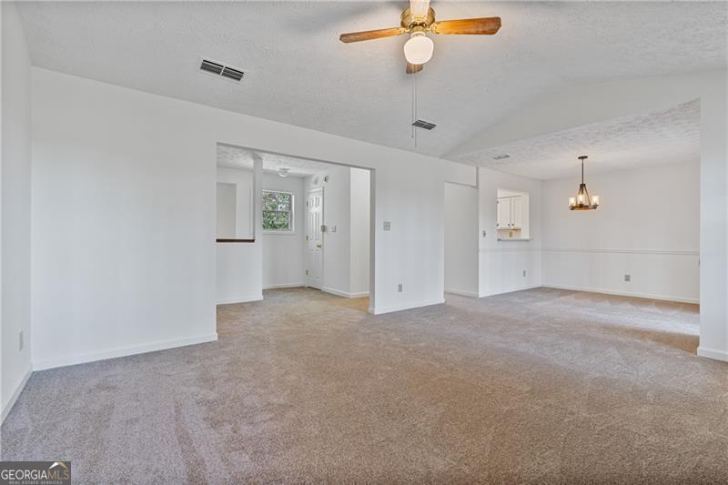 2209 N Forest TRL