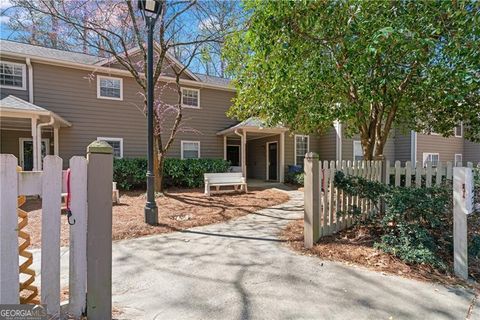 2209 N Forest TRL Dunwoody GA 30338