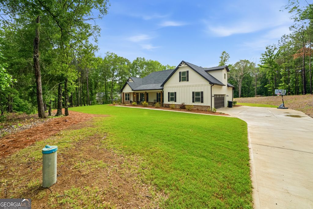Photo of 14 Stratford Way, Kingston, GA 30145 (MLS # 10760567)