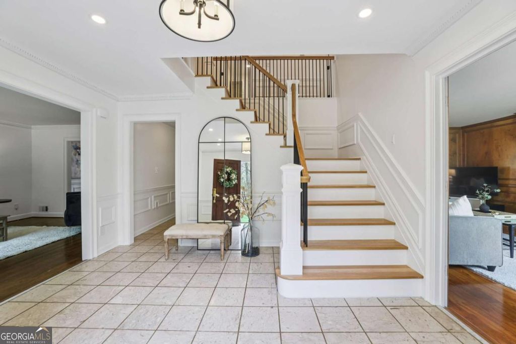 Photo of 8025 River Circle, Sandy Springs, GA 30350 (MLS # 10723331)