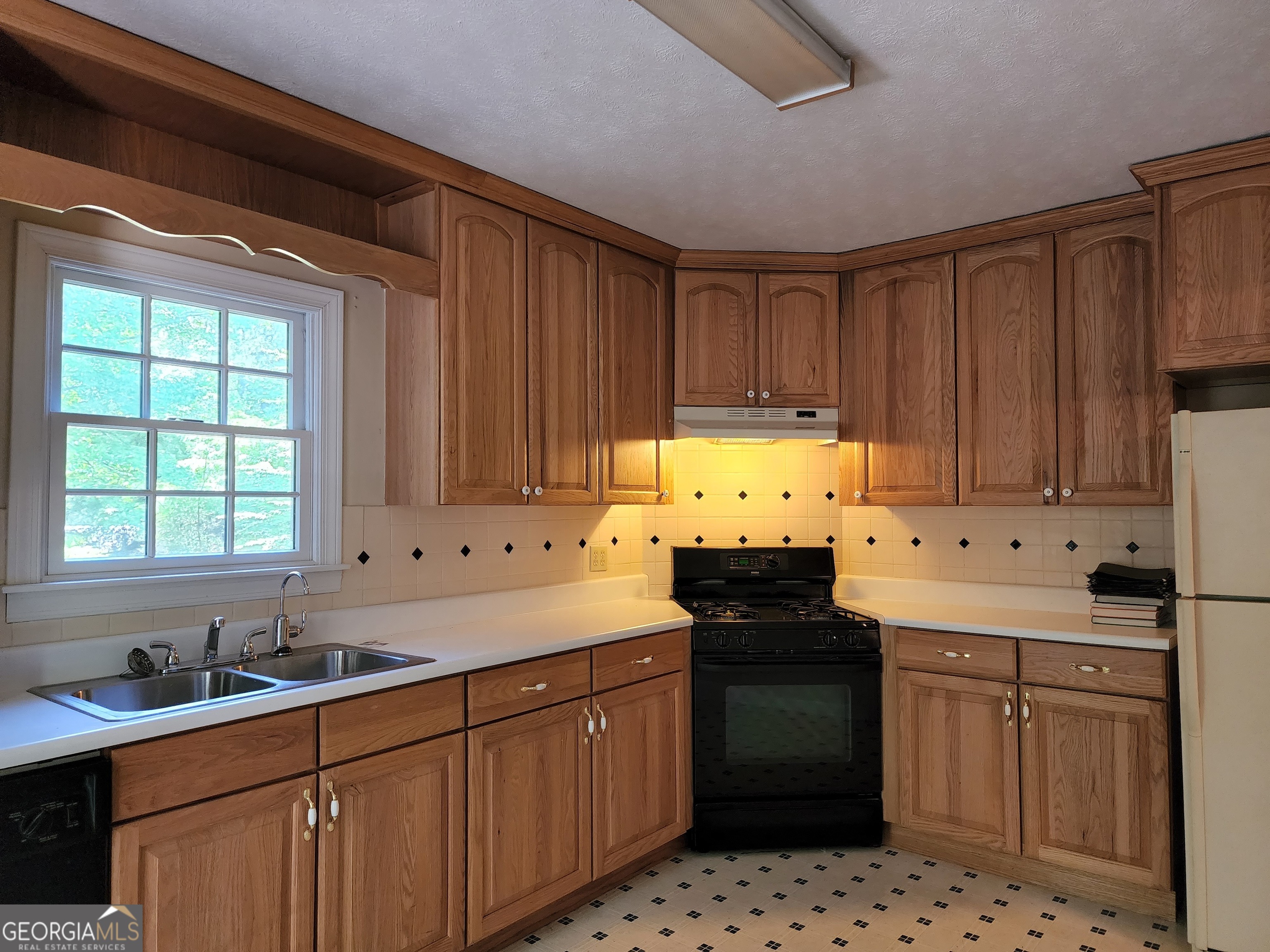 Conyers, Georgia 30013, United States, 3 Bedrooms Bedrooms, ,2 BathroomsBathrooms,Residential,Active,88860