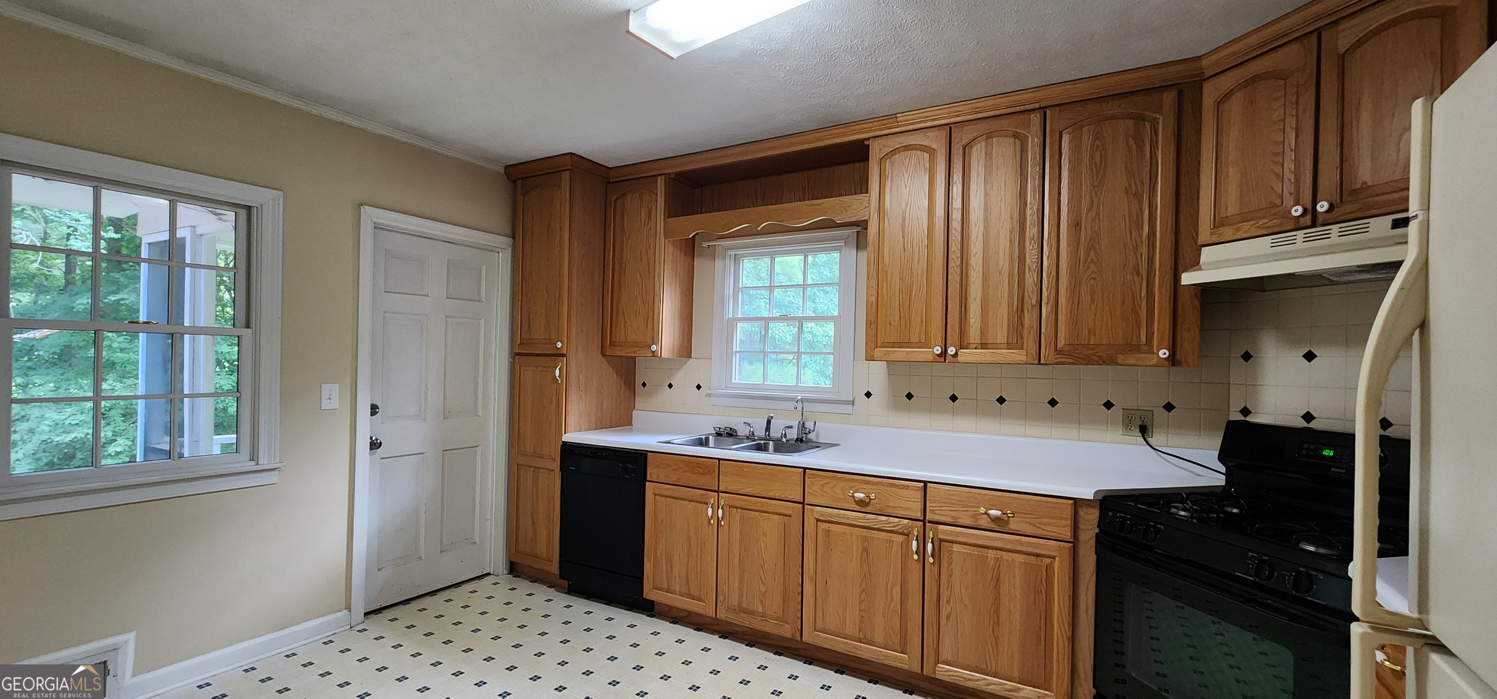 Conyers, Georgia 30013, United States, 3 Bedrooms Bedrooms, ,2 BathroomsBathrooms,Residential,Active,88860