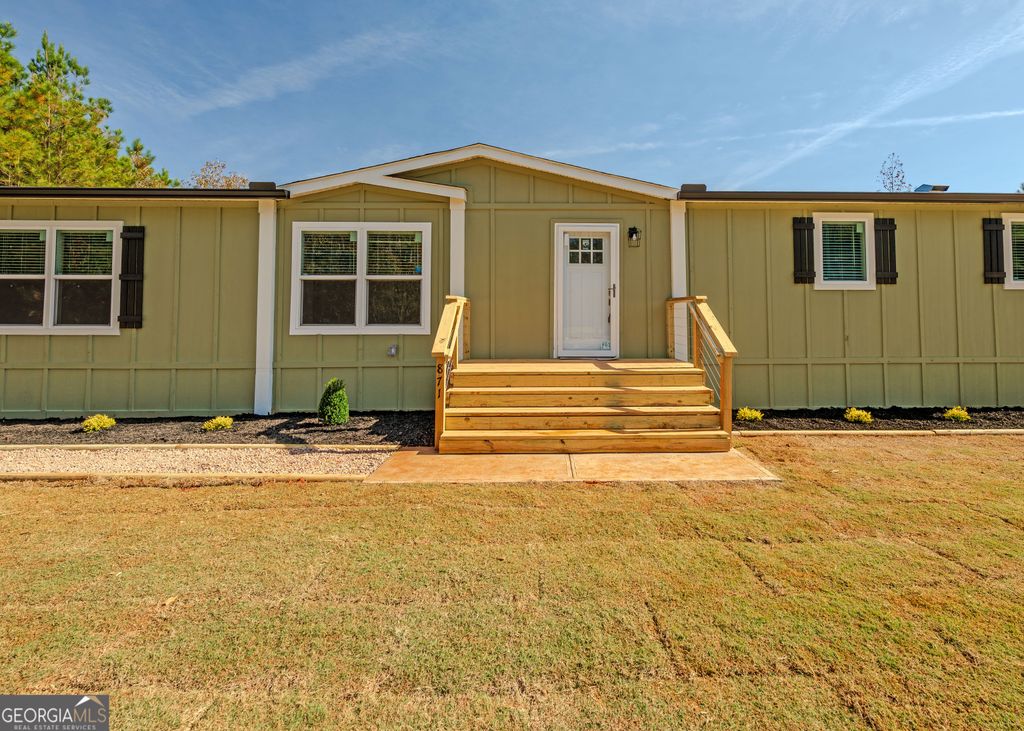 Photo of 871 W Leatherwood Road, Toccoa, GA 30577 (MLS # 10658841)