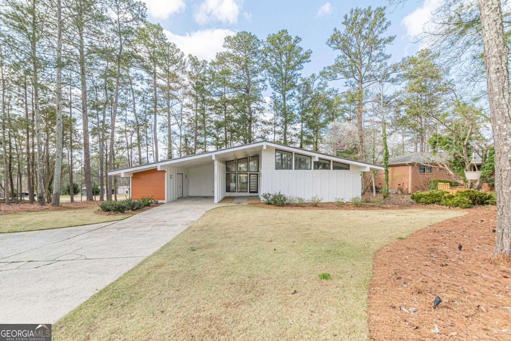 Photo of 4086 Essex Drive, Villa Rica, GA 30180 (MLS # 10709309)