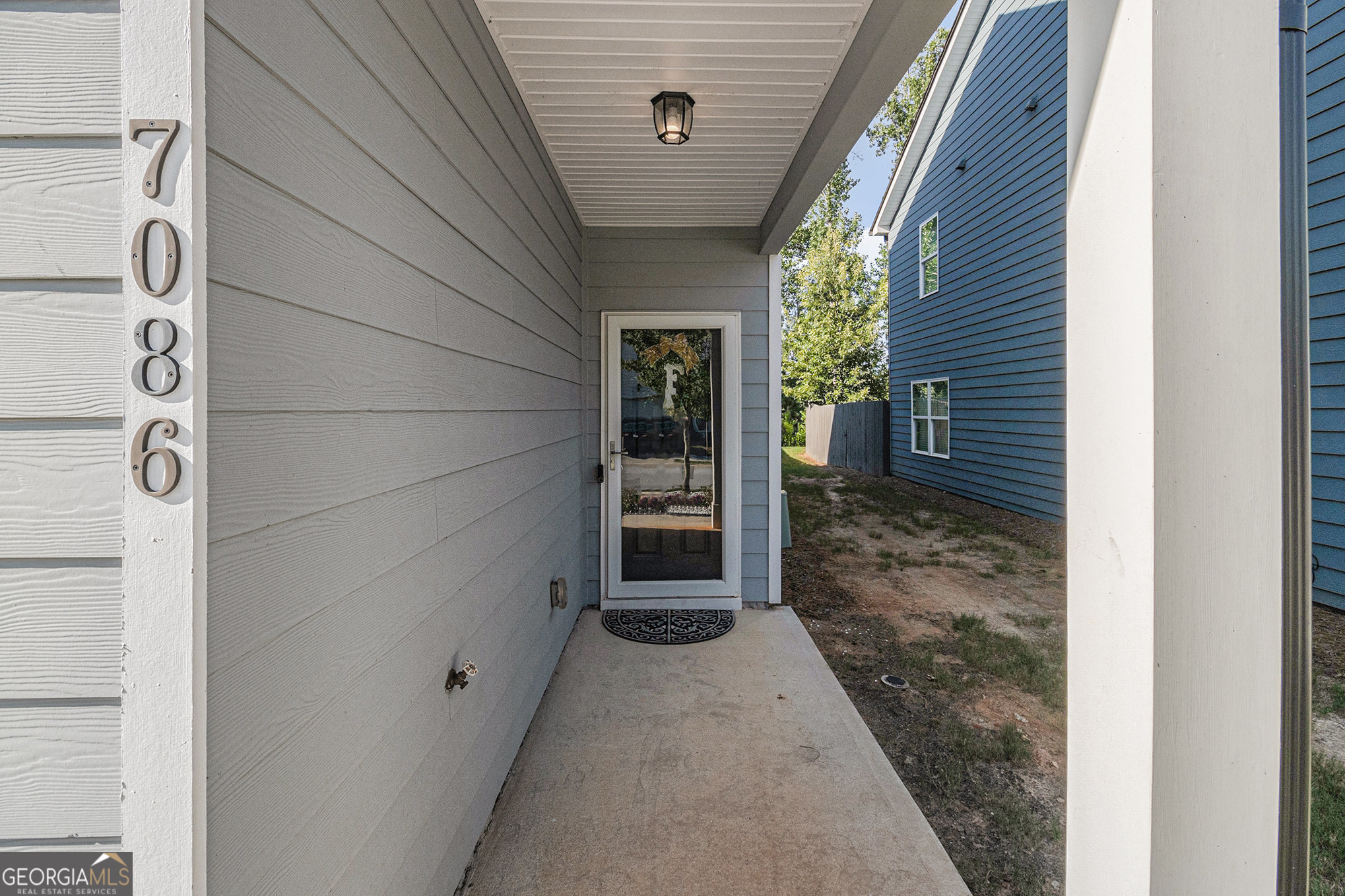 7086 Gladstone CIR