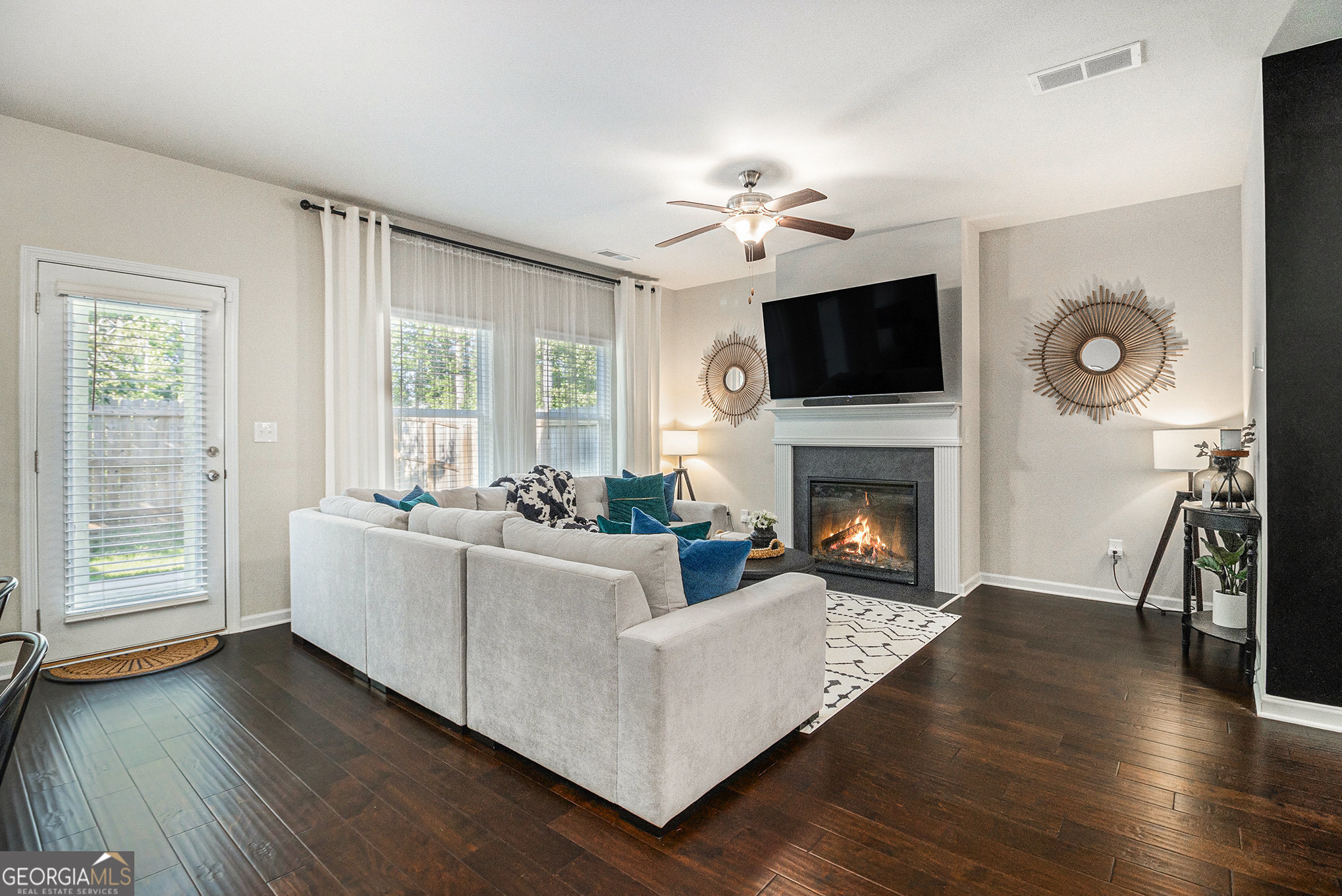 7086 Gladstone CIR