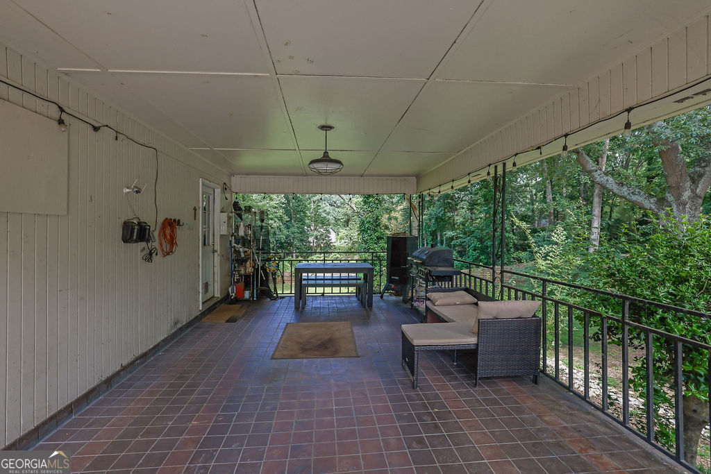 4110 Belvedere DR