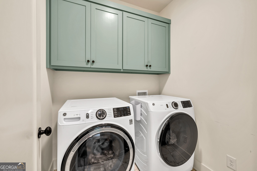 Buford, Georgia 30518, United States, 5 Bedrooms Bedrooms, ,4 BathroomsBathrooms,Residential,Active,142165