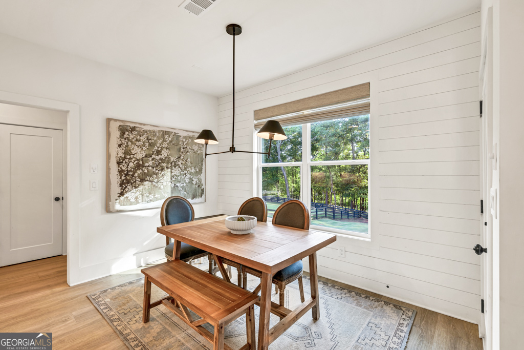 Buford, Georgia 30518, United States, 5 Bedrooms Bedrooms, ,4 BathroomsBathrooms,Residential,Active,142165