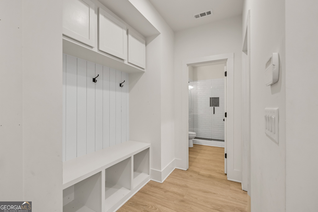 Buford, Georgia 30518, United States, 5 Bedrooms Bedrooms, ,4 BathroomsBathrooms,Residential,Active,142165