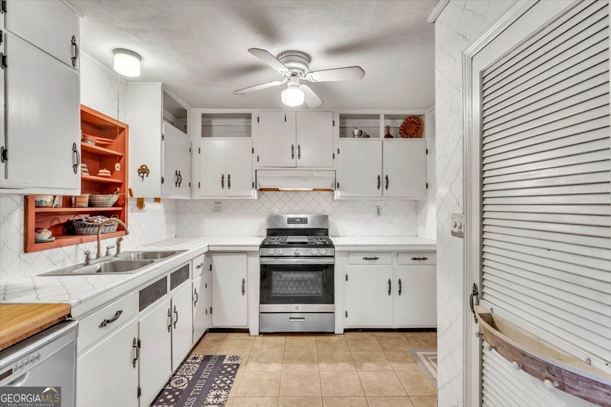 523 Hickory Bluff DR