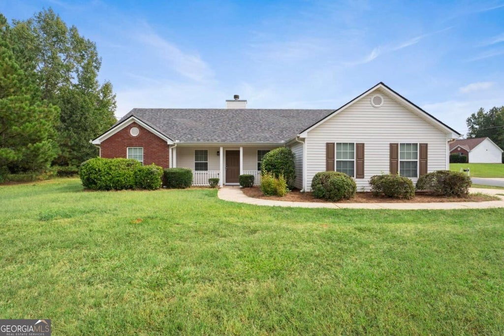 Photo of 15 Amber Way, Covington, GA 30016 (MLS # 10870547)