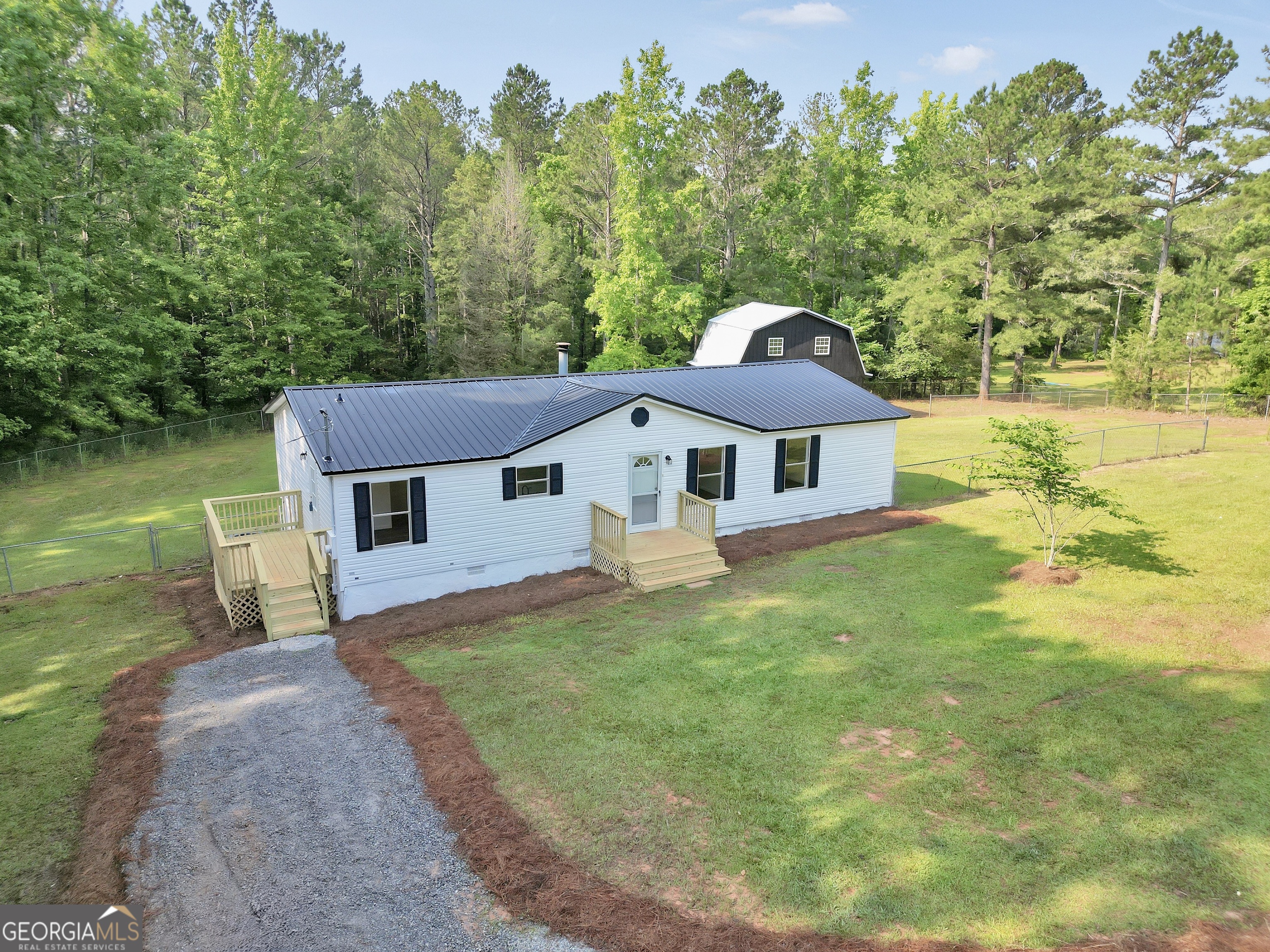 118 Buck Creek CIR