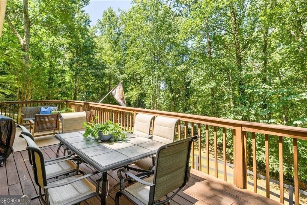 5910 Leaning Rock PL