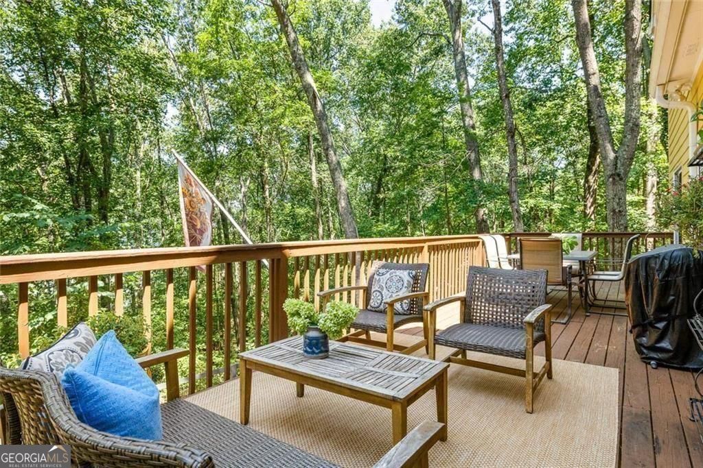 5910 Leaning Rock PL