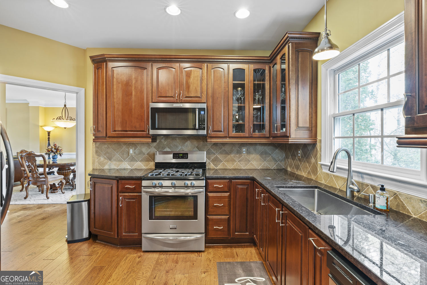 7025 Hampton Bluff WAY