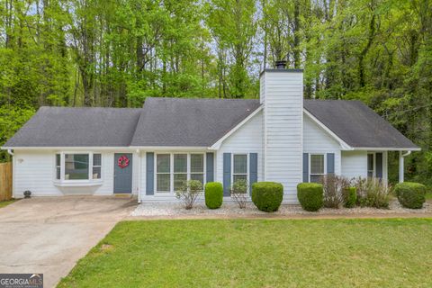 1517 Country CT Auburn GA 30011