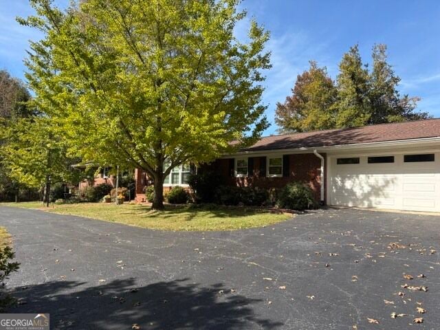 Photo of 1643 Camp Creek Rd, Cornelia, GA 30531 (MLS # 10879513)
