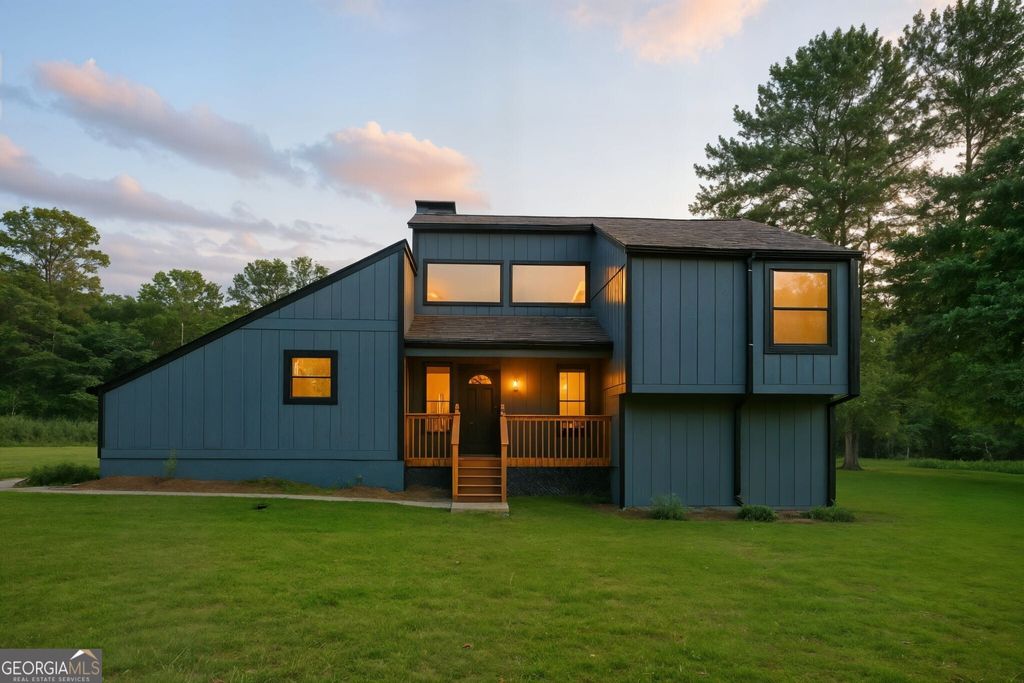 Photo of 210 Rosewood Drive, Fayetteville, GA 20214 (MLS # 10629833)