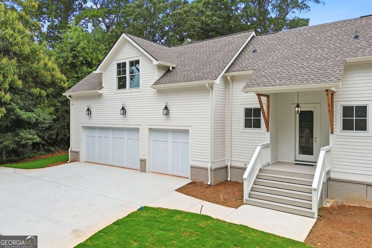 270 Windsor Dr SW, Marietta, GA, 30064, USA, 5 Bedrooms Bedrooms, ,6 BathroomsBathrooms,Residential,Active,270 Windsor Dr SW,10819084