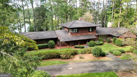 Single Family Residence in Lagrange GA 180 Pine Tree Drive.jpg