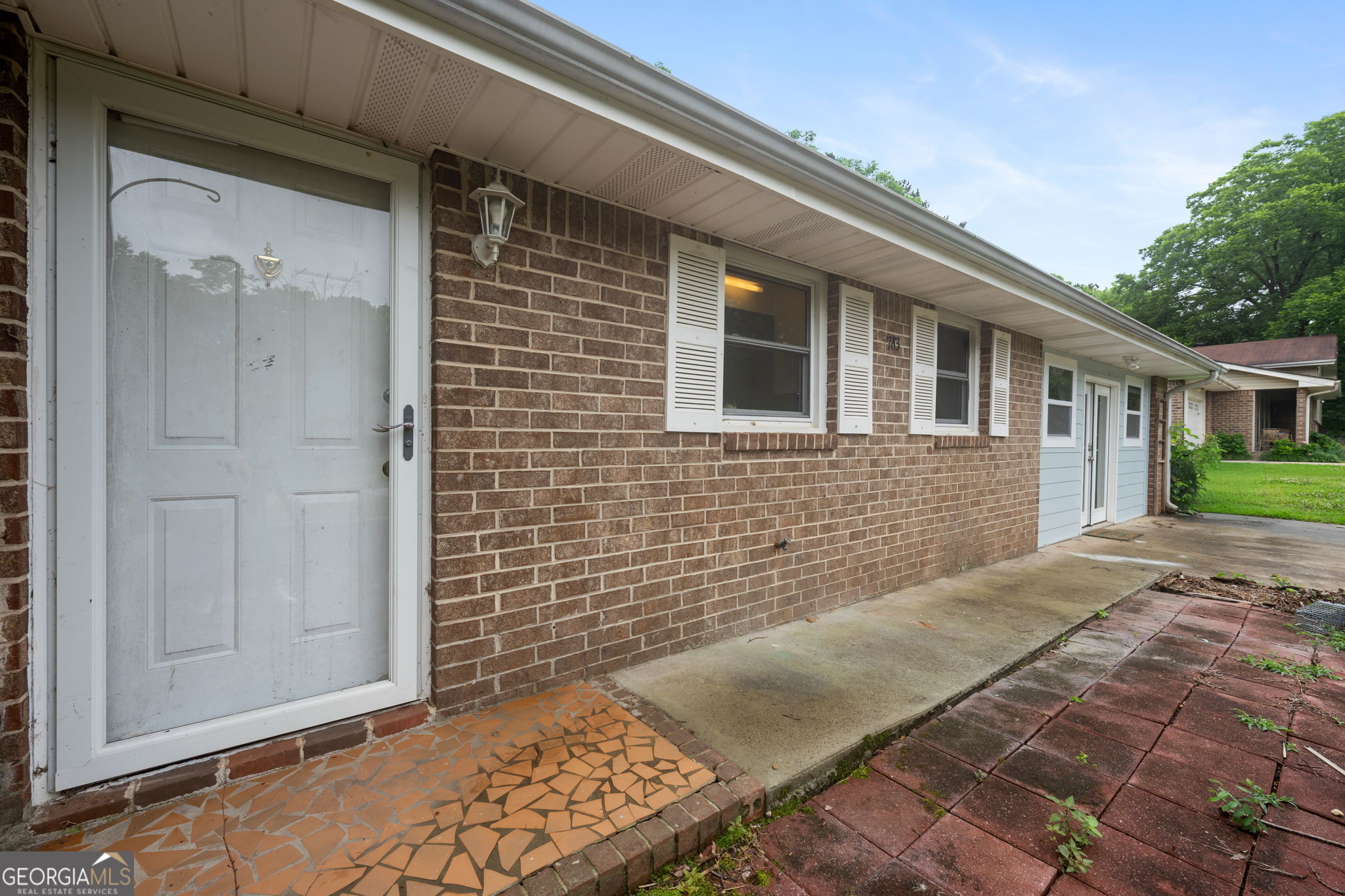 1783 Sherry LN