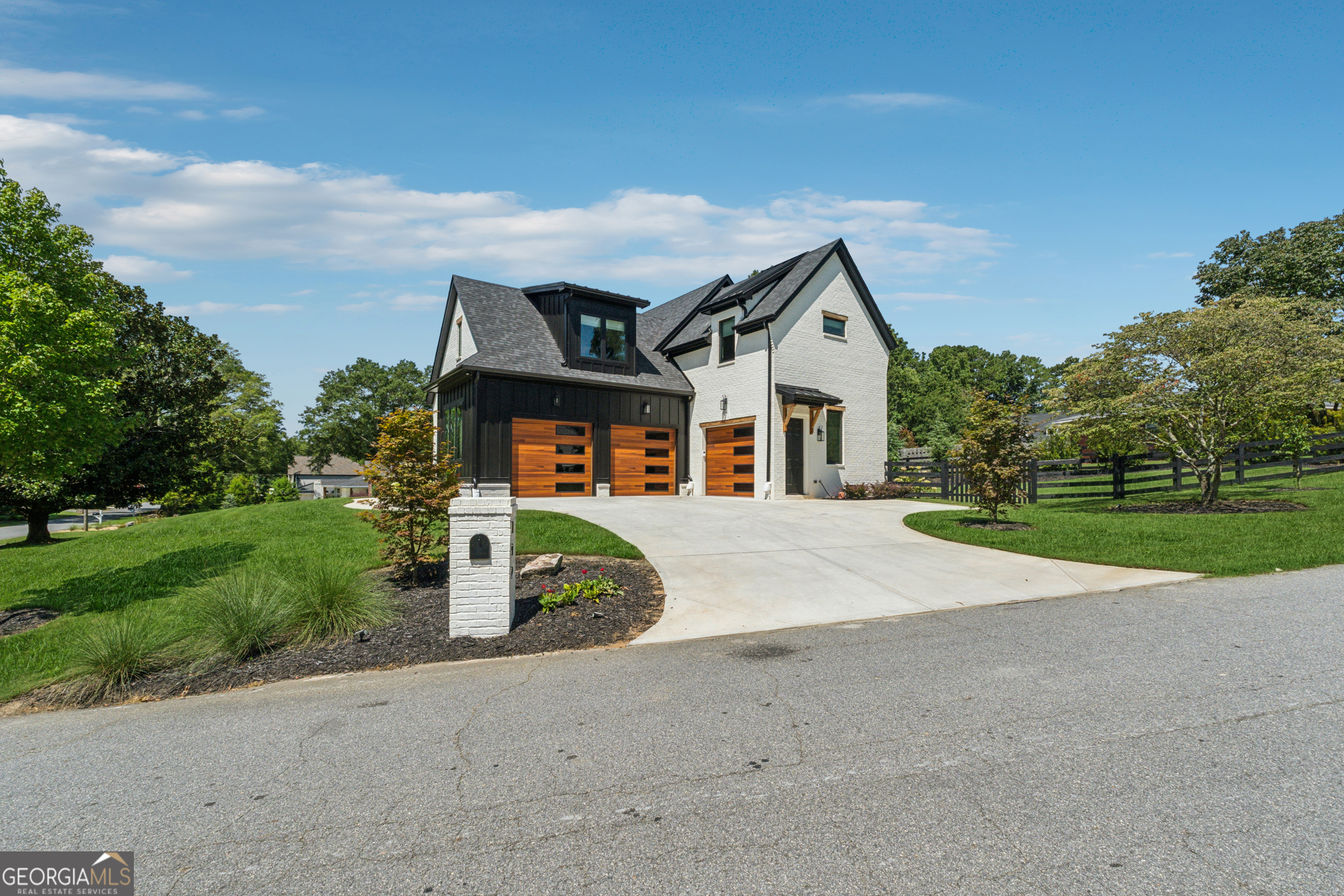 192 Upshaw DR
