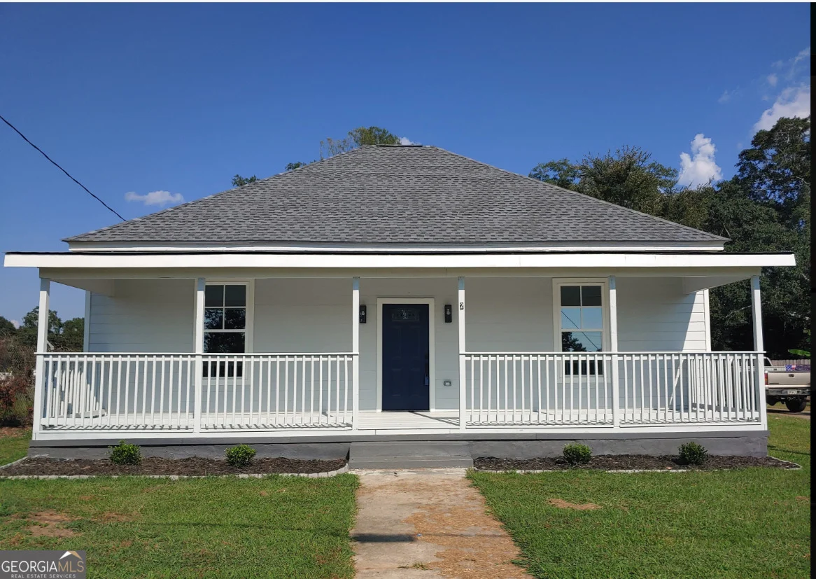 2 Cedar Avenue