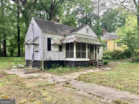 Photo of 1840 Madrona Street NW, Atlanta, GA 30318 (MLS # 10582893)