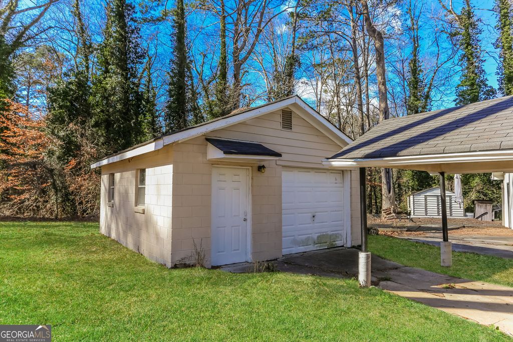 Photo of 2080 Rector Drive SW, Atlanta, GA 30311 (MLS # 10673039)