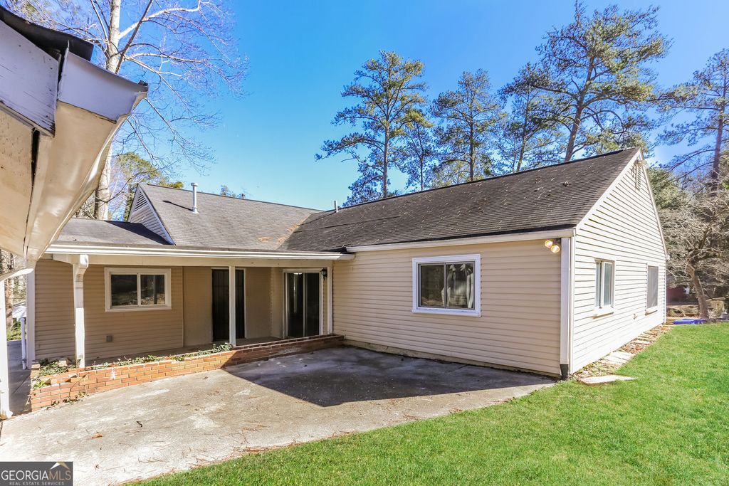 Photo of 2080 Rector Drive SW, Atlanta, GA 30311 (MLS # 10673039)