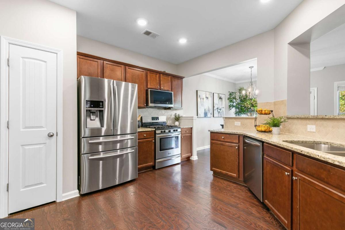 1655 Hampton Oaks DR