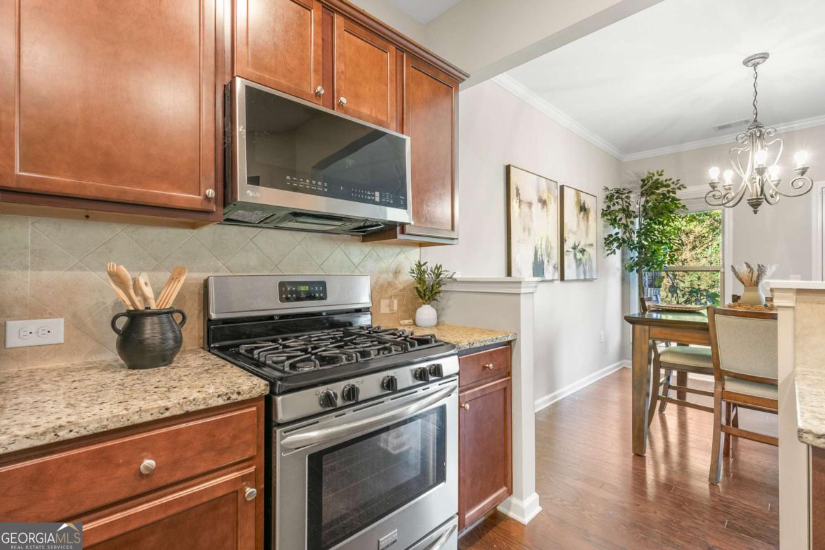 1655 Hampton Oaks DR