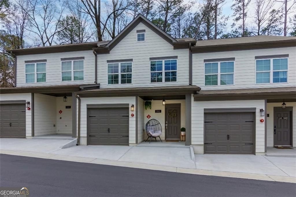 Photo of 2913 Ilir Manor NW, Atlanta, GA 30318 (MLS # 10762054)