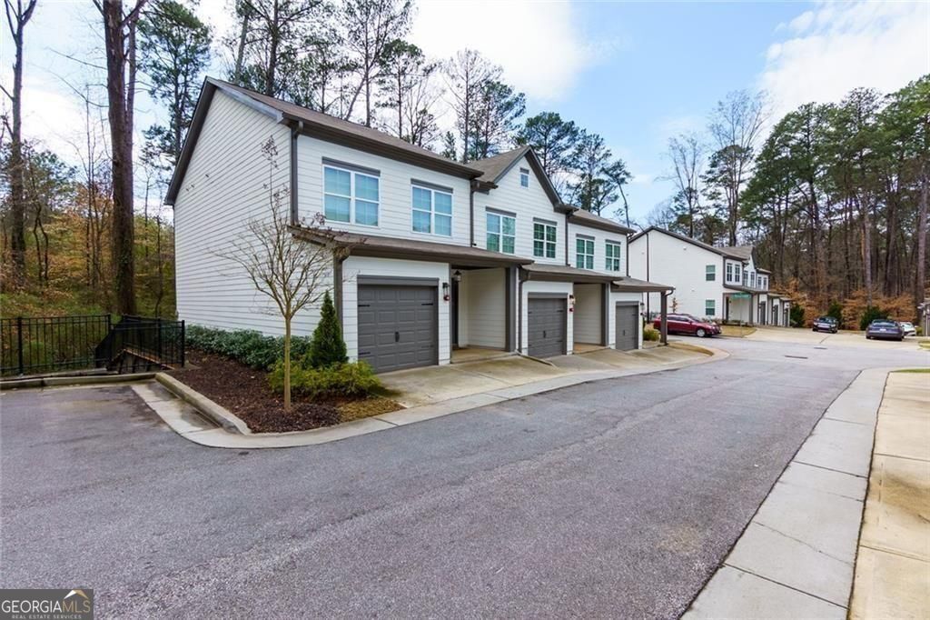 Photo of 2913 Ilir Manor NW, Atlanta, GA 30318 (MLS # 10762054)