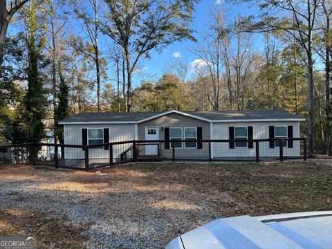 Photo of 215 Poplar Circle, West Point, GA 31833 (MLS # 10643274)