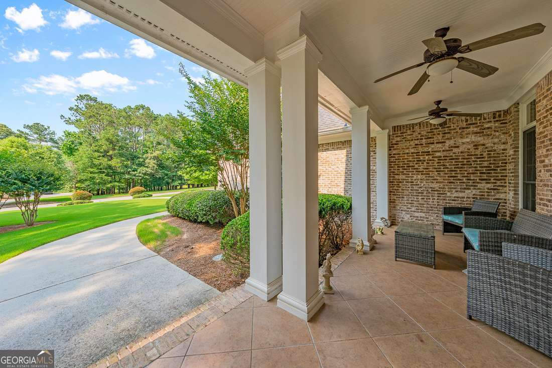 390 Glengarry Chase