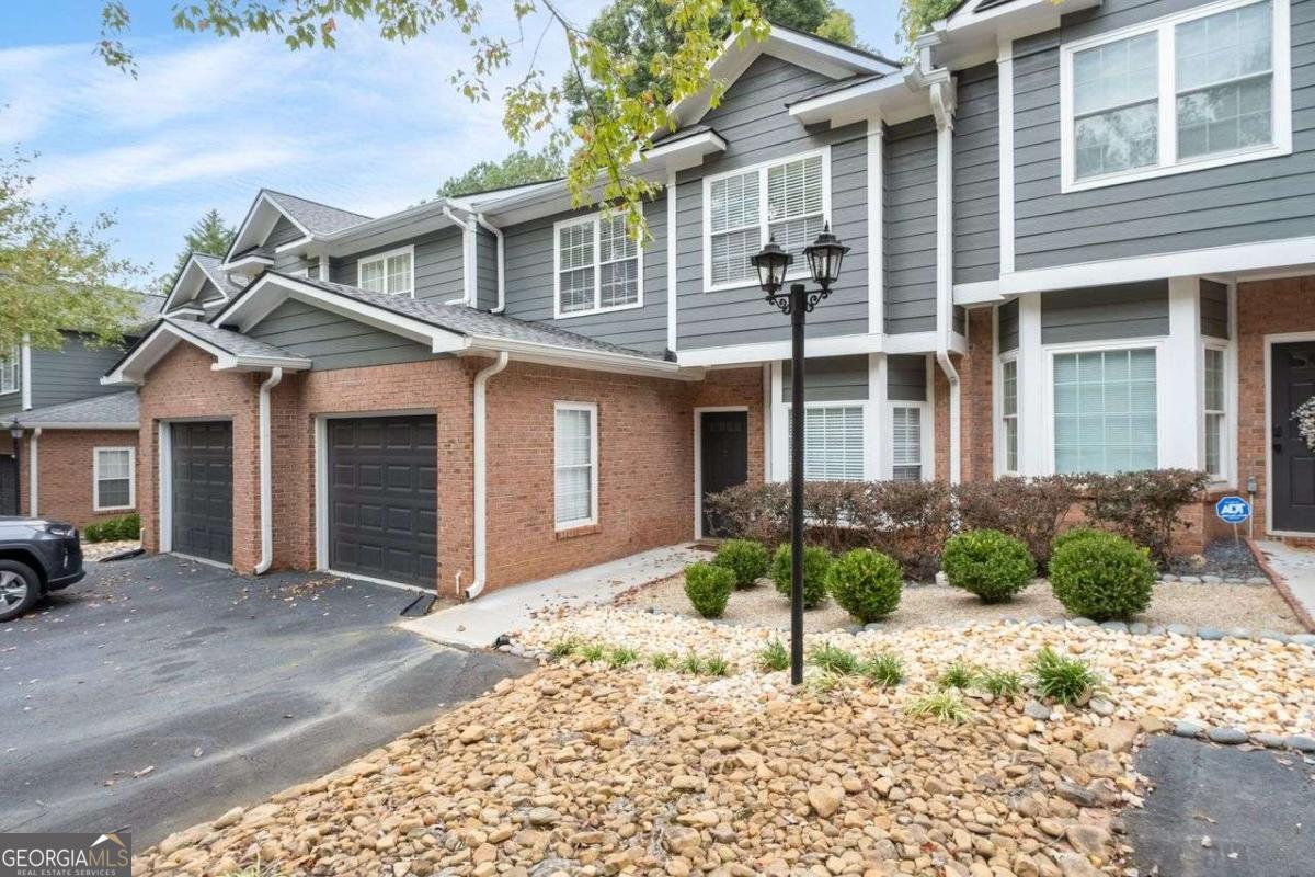 Pinetree - Residential