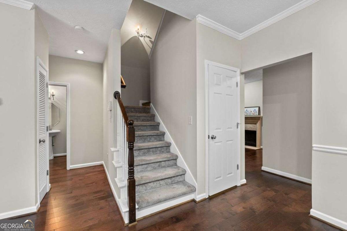 Pinetree - Residential