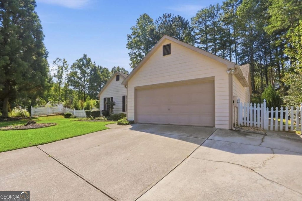 Photo of 5700 River Ridge Lane, Sugar Hill, GA 30518 (MLS # 10851942)