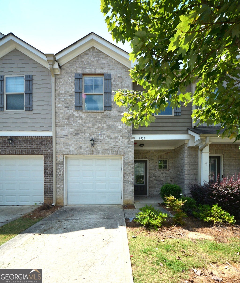Photo of 1955 Old Dogwood, Jonesboro, GA 30238 (MLS # 10835424)