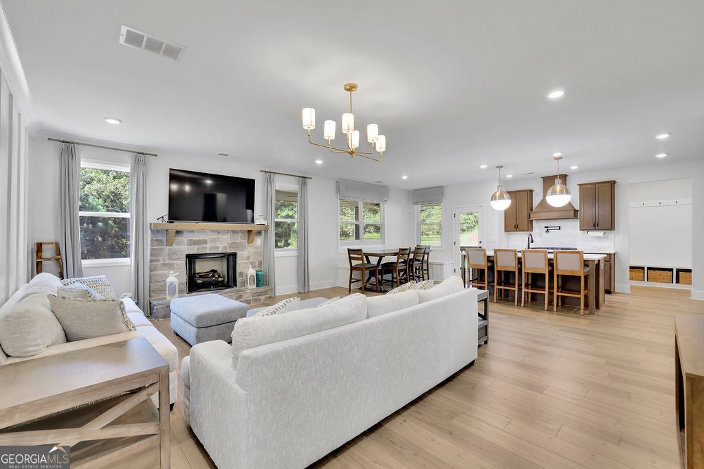 Photo of 2524 Parkside Way, Gainesville, GA 30507 (MLS # 10848253)